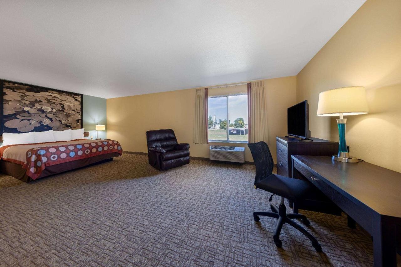 Super 8 By Wyndham Jackson Mn Hotel Екстериор снимка