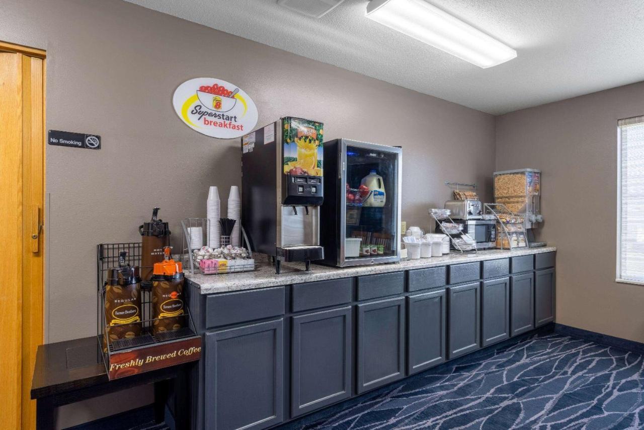 Super 8 By Wyndham Jackson Mn Hotel Екстериор снимка