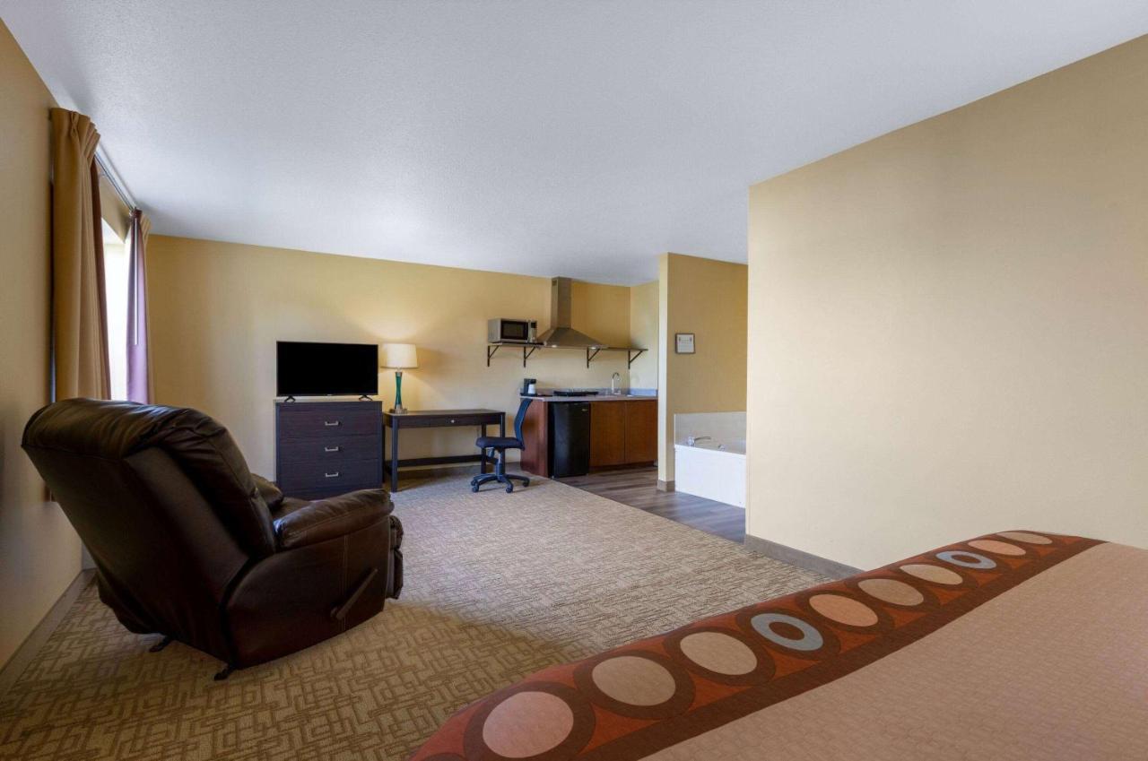 Super 8 By Wyndham Jackson Mn Hotel Екстериор снимка